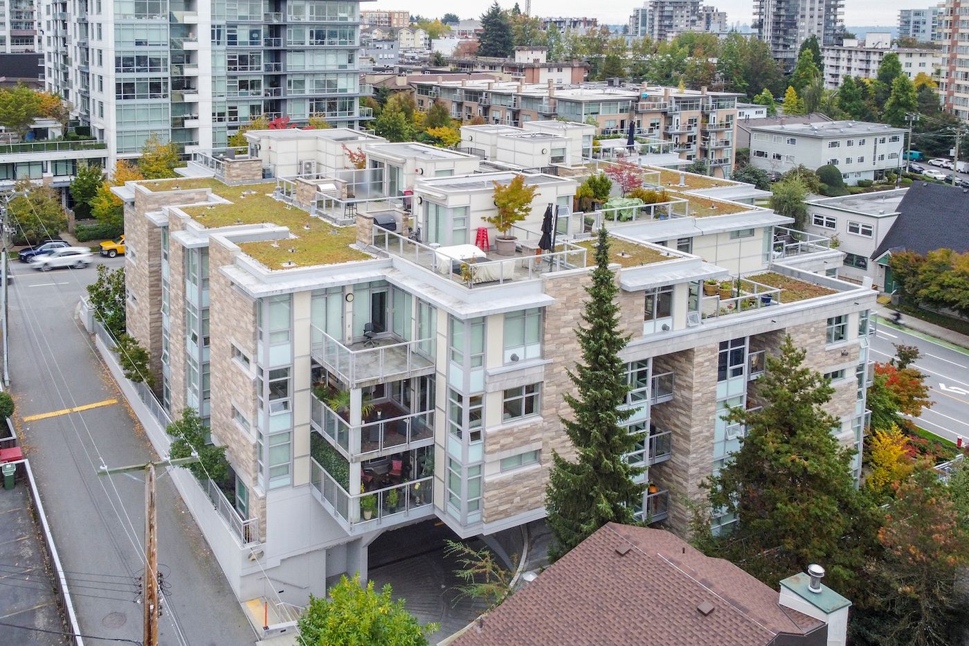 405 210 W 13th Street